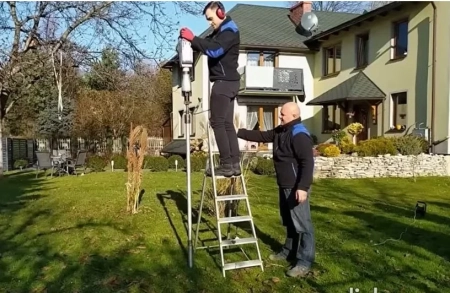stroj za vrtanje vodnjakov 77